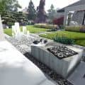 HOUSE WITH GARDEN