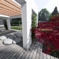 HOUSE WITH GARDEN