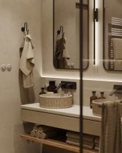 AM309_cover_CA_camera_bathroom_006_2048x2560