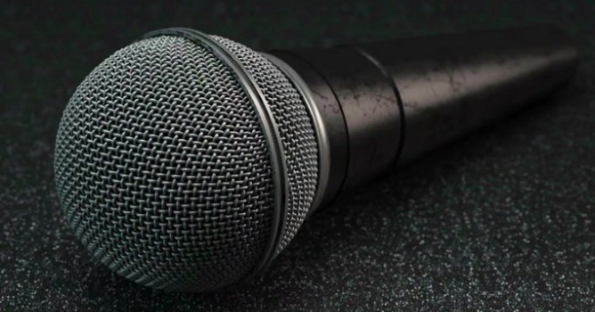 Light, Texture, And Render a microphone in Cinema 4D