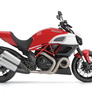 MG Design UK - Ducati Diavel Motorbike Studio Visualisation