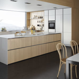 White &amp; Wood Kitchen // SIEMATIC S2