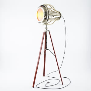 Model Tripod Lamps