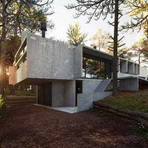 Concrete house for a family in Argentina